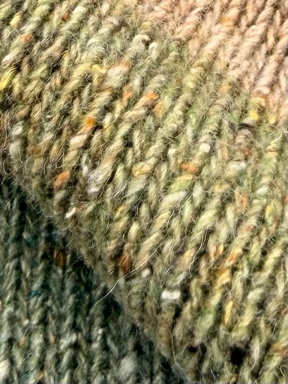 Zimpfer Wolle Selezione Art. Cardiff Tweed Nm 1/10500 – Merino Seide Garn col. Pistaziengrün foto 3